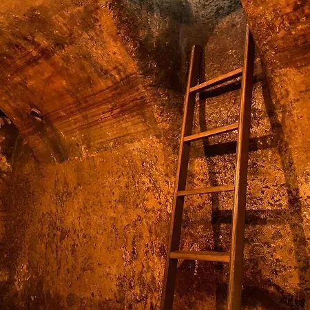Galata Historical Cistern And Charming Apartme4Th