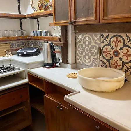 Galata Historical Cistern And Charming Apartme4Th * Istanbul